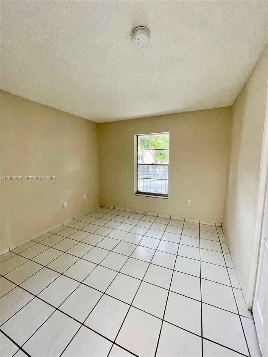 5625 W 20th Avenue 215, Hialeah, FL 33012 photo 11