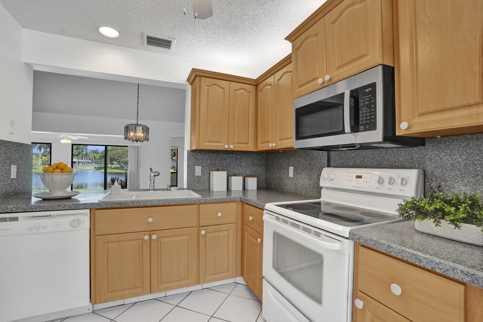 2129 SW 17TH Circle, Deerfield Beach, FL 33442 photo 14