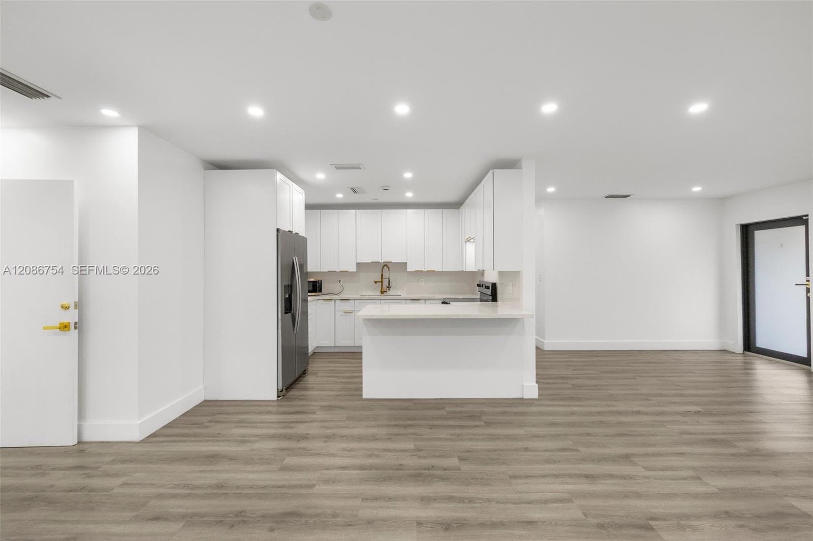 8253 W 14th Court — photo 3