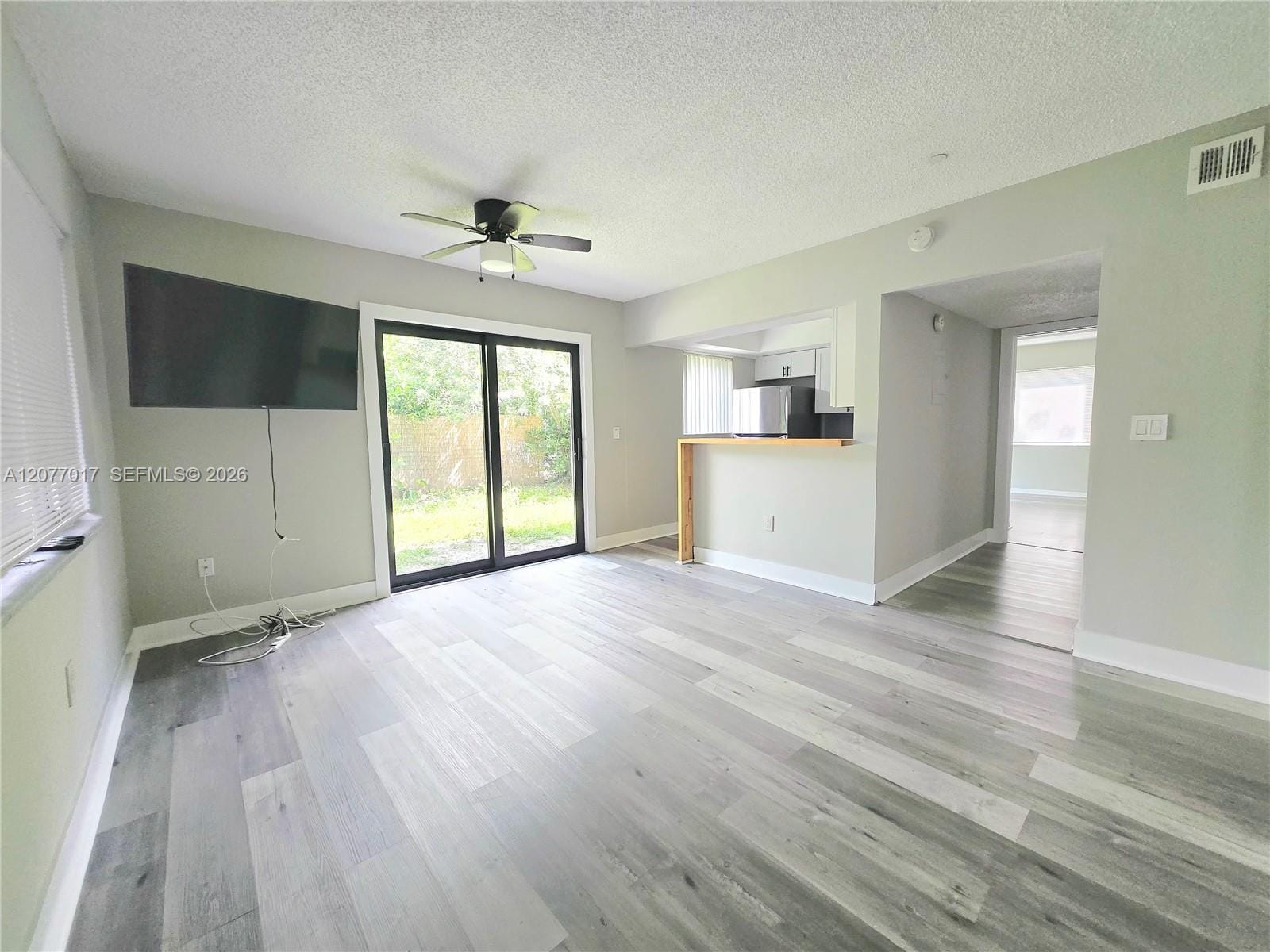 335 SW 20th Street 5 — photo 1