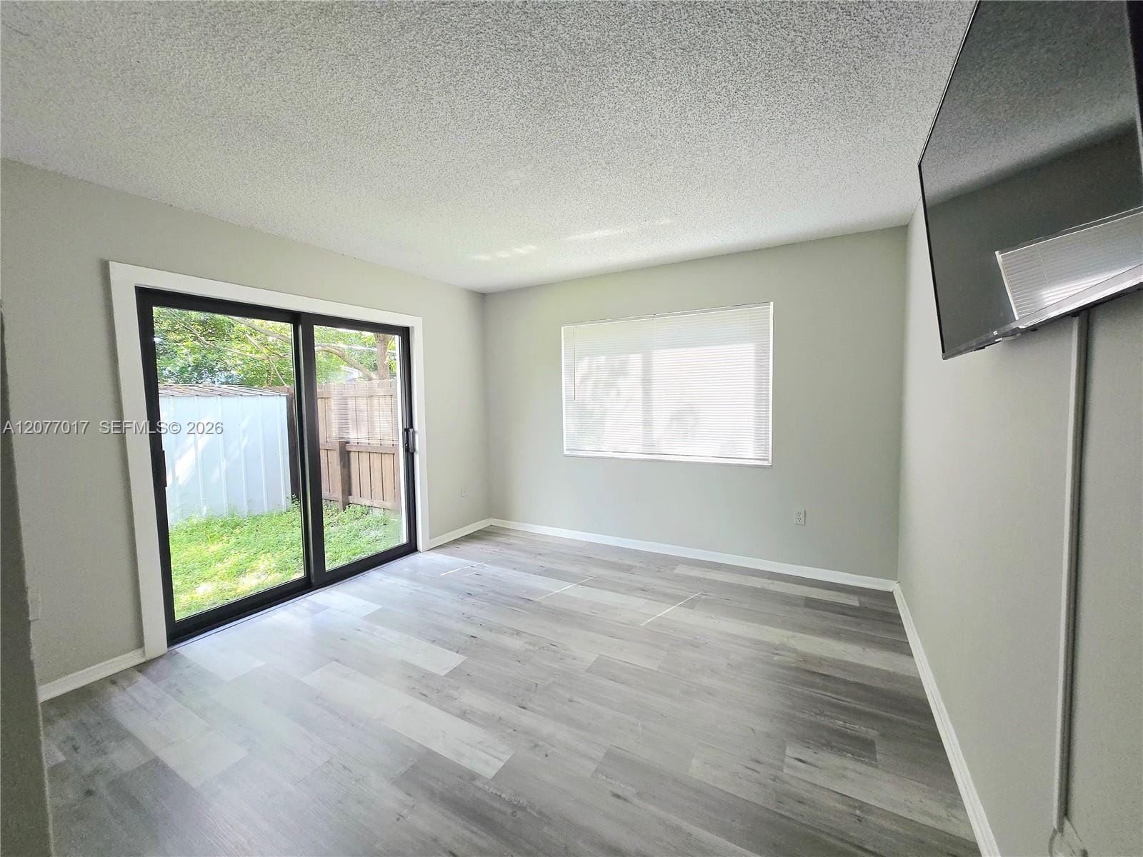 335 SW 20th Street 5 — photo 4