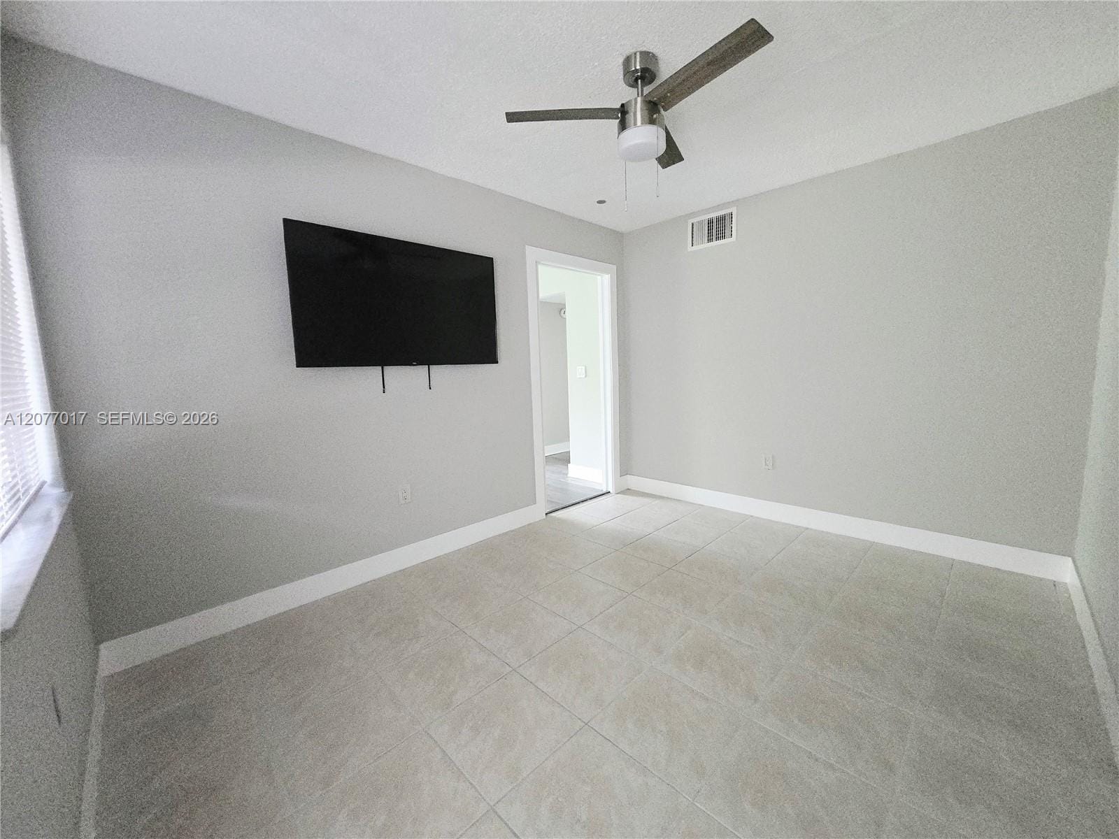 335 SW 20th Street 5 — photo 8