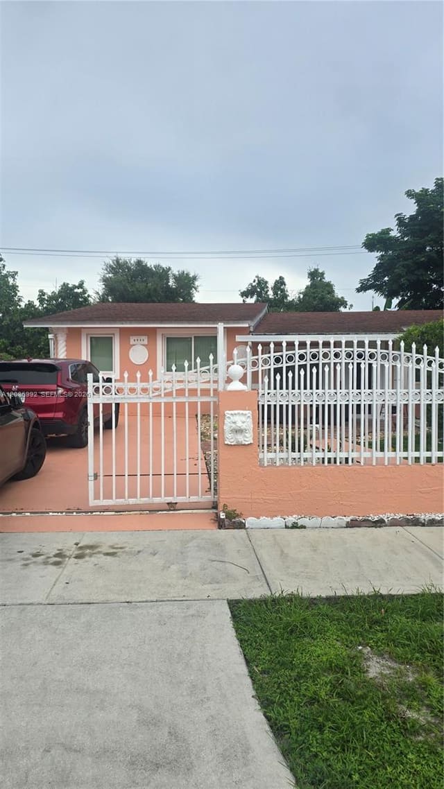 2911 NW 163rd Street, Miami Gardens, FL 33054