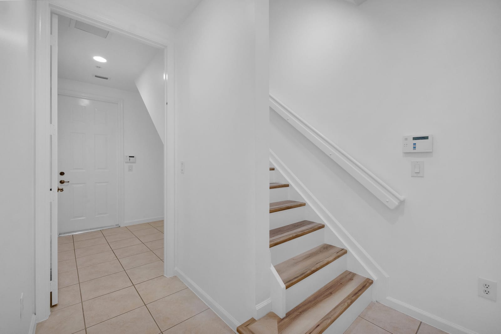 3933 MONARCH Lane — photo 10