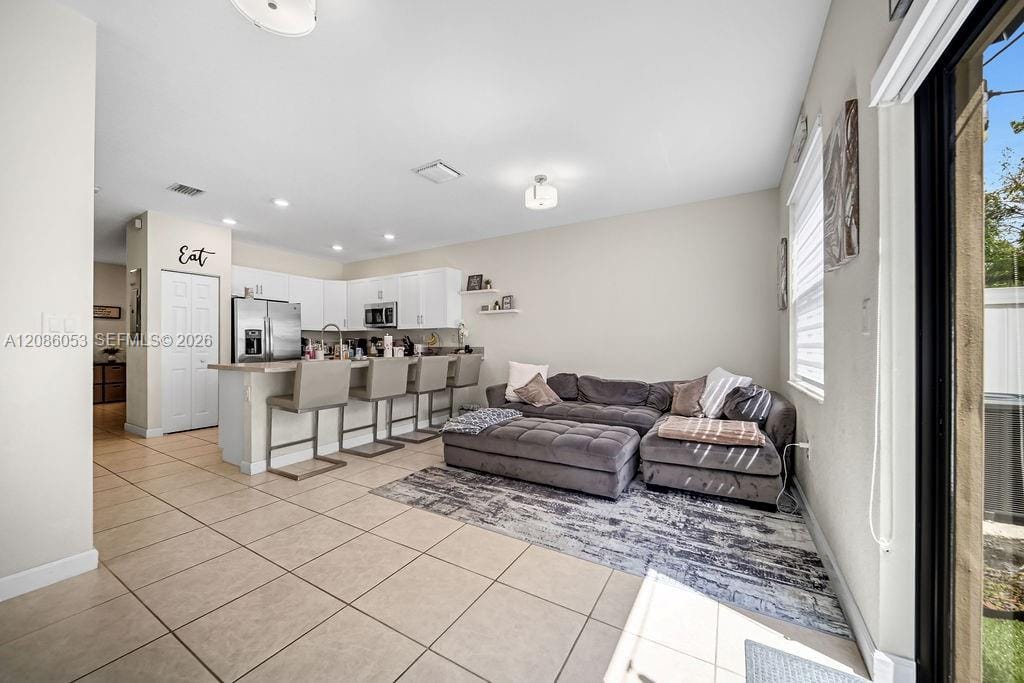 10657 W 32nd Lane, Hialeah, FL 33018 photo 18