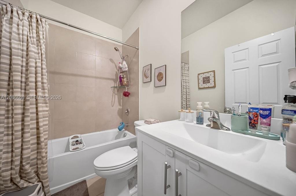 10657 W 32nd Lane, Hialeah, FL 33018 photo 22