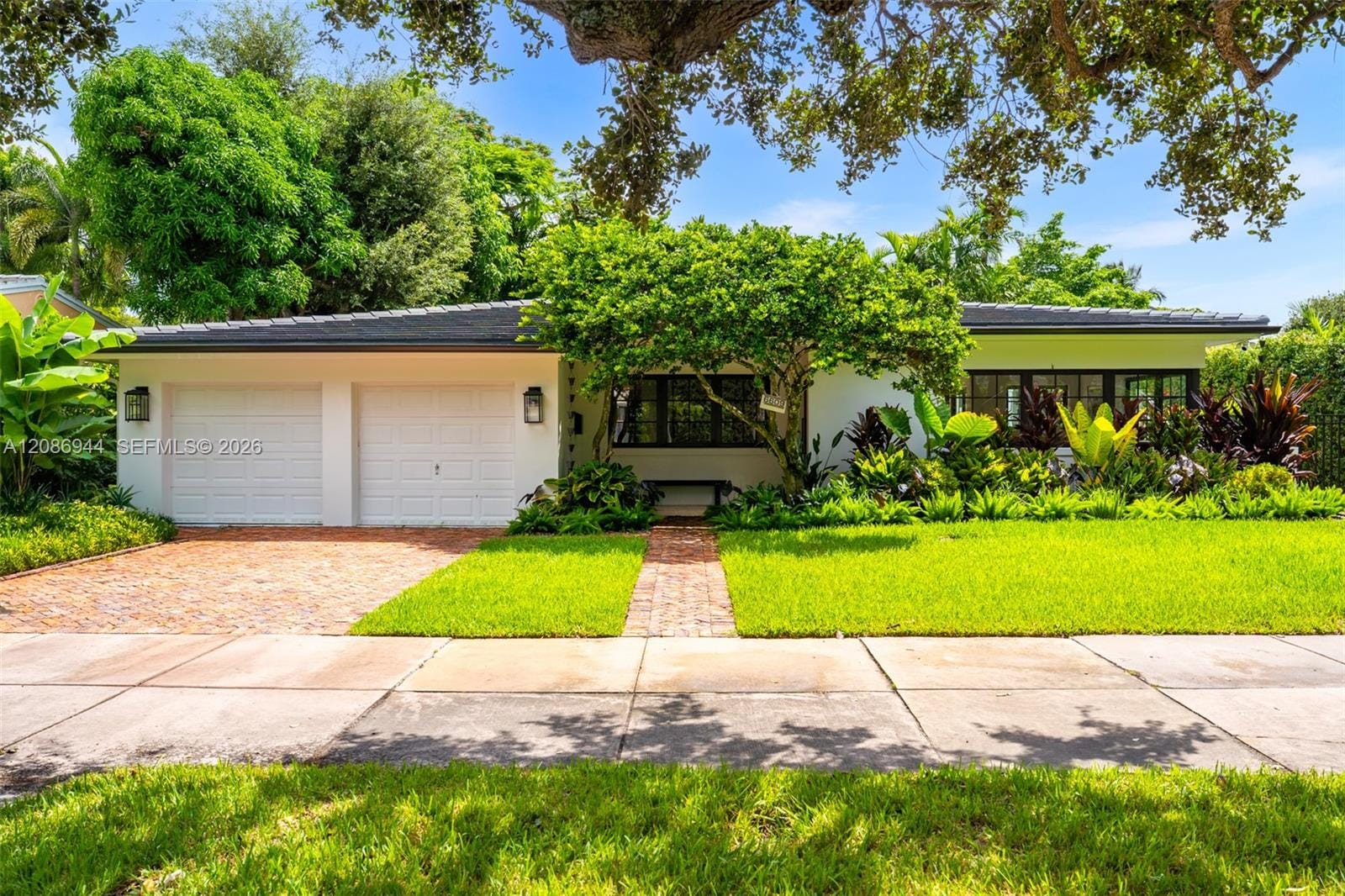 Pending home at 6609 Maynada Street, Coral Gables, FL 33146
