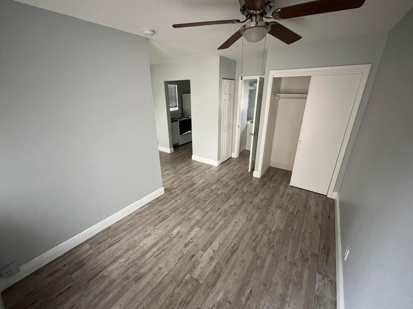 1150 W Blue Heron Boulevard 7, Riviera Beach, FL 33404 photo 2
