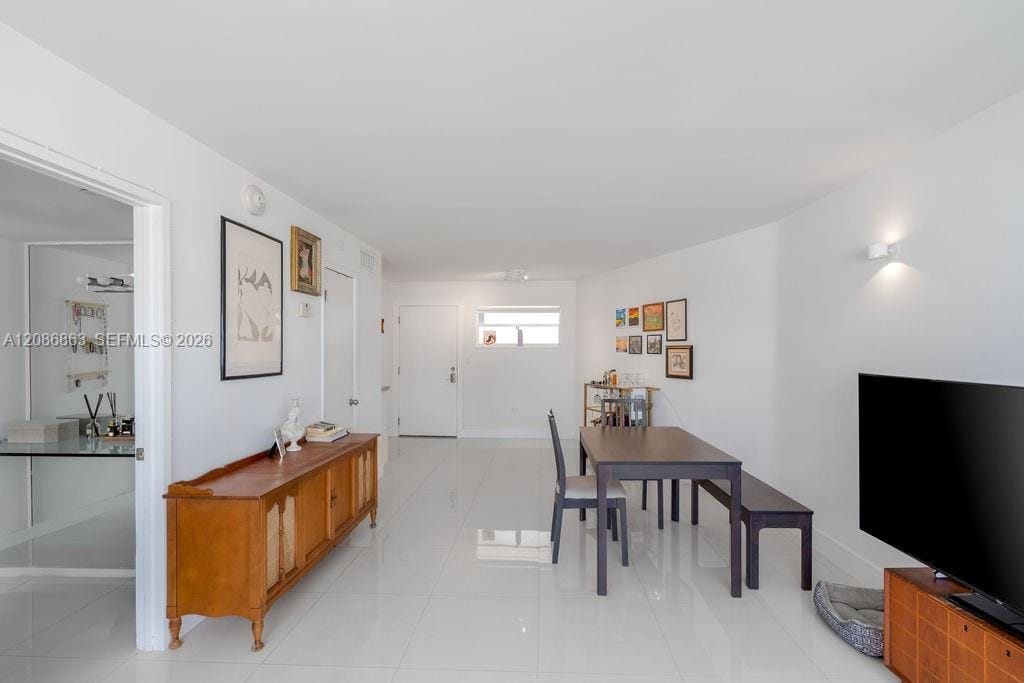1881 Washington Avenue 11D — photo 4