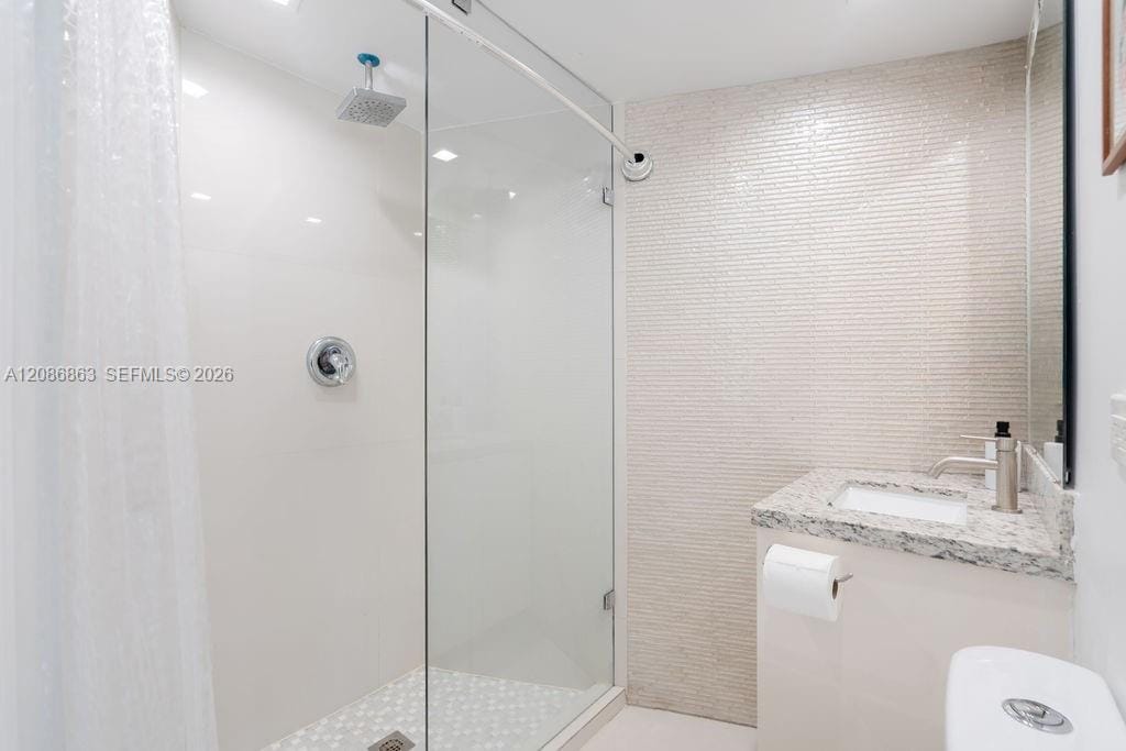 1881 Washington Avenue 11D — photo 10