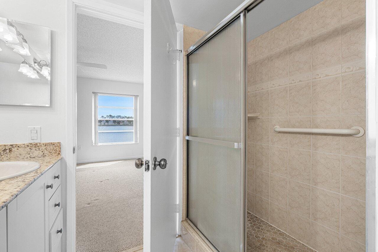 6112 Huntwick Terrace 102, Delray Beach, FL 33484 photo 21