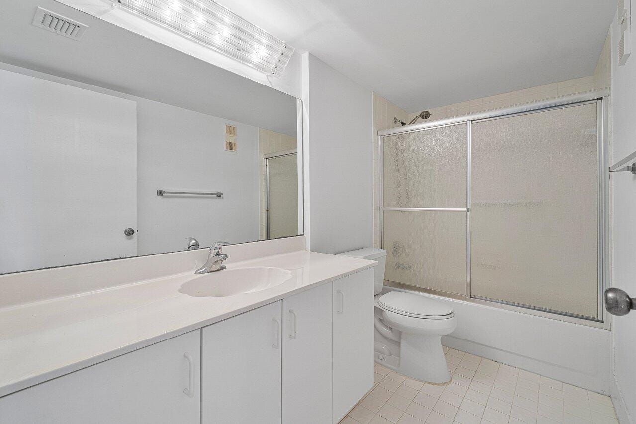 6112 Huntwick Terrace 102, Delray Beach, FL 33484 photo 24
