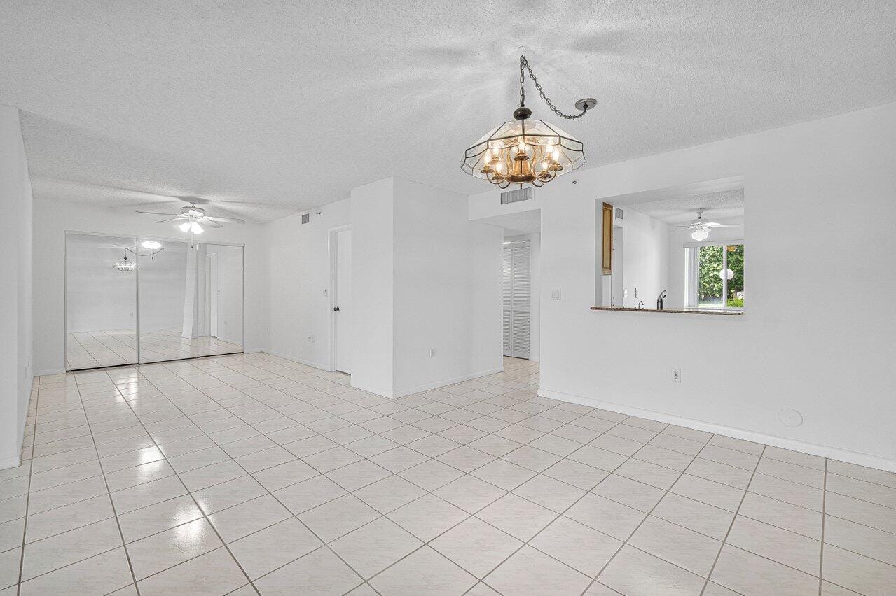 6112 Huntwick Terrace 102 — photo 9