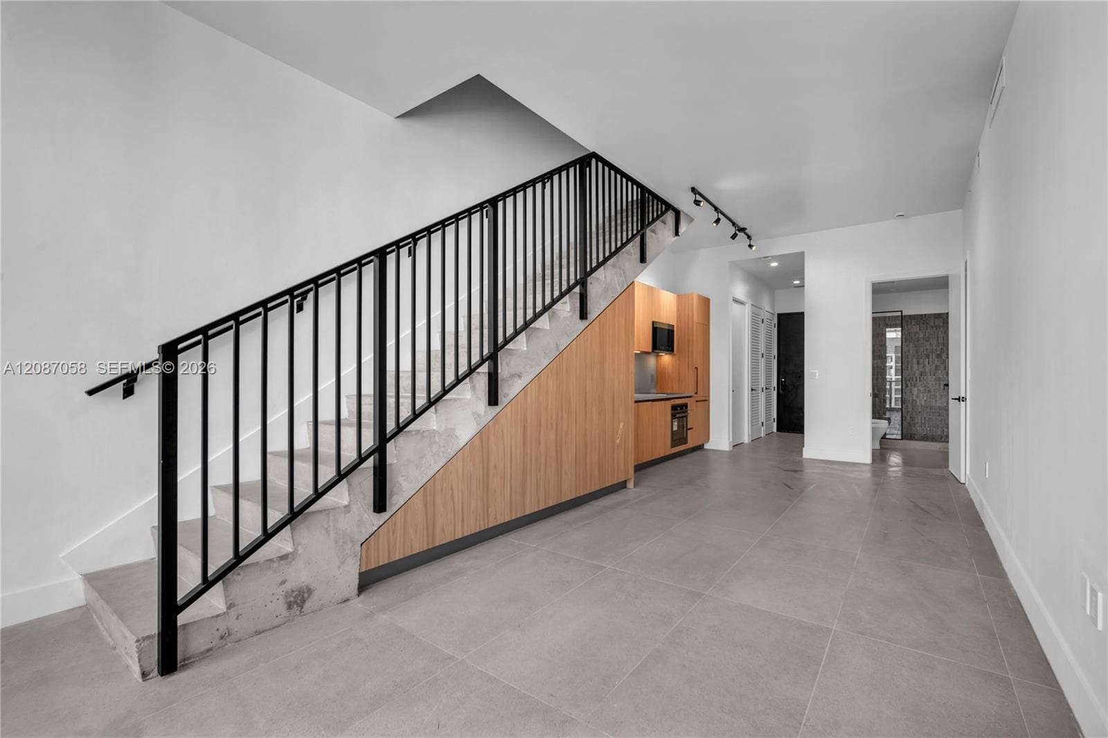91 NW 27th Street 502 — photo 12