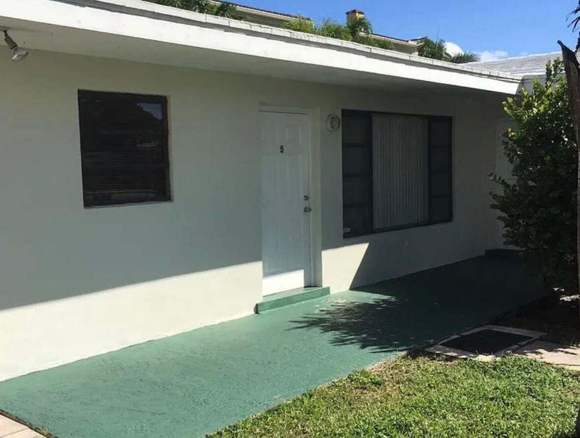 1836 Coral Ridge Drive 5, Fort Lauderdale, FL 33305 photo 2