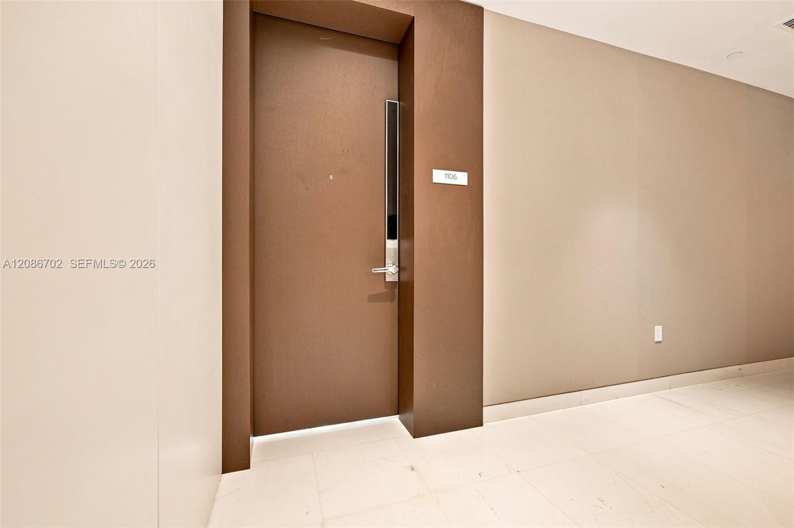 300 Biscayne Blvd Way 1106 — photo 2