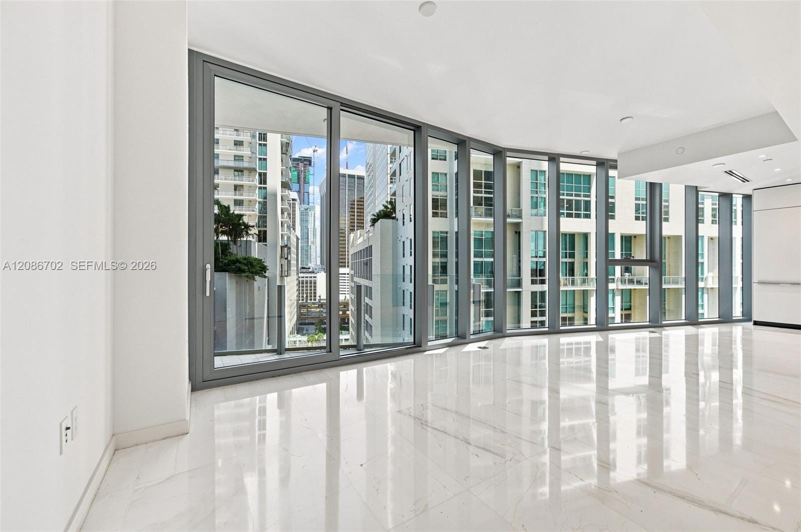 300 Biscayne Blvd Way 1106, Miami, FL 33131 photo 14