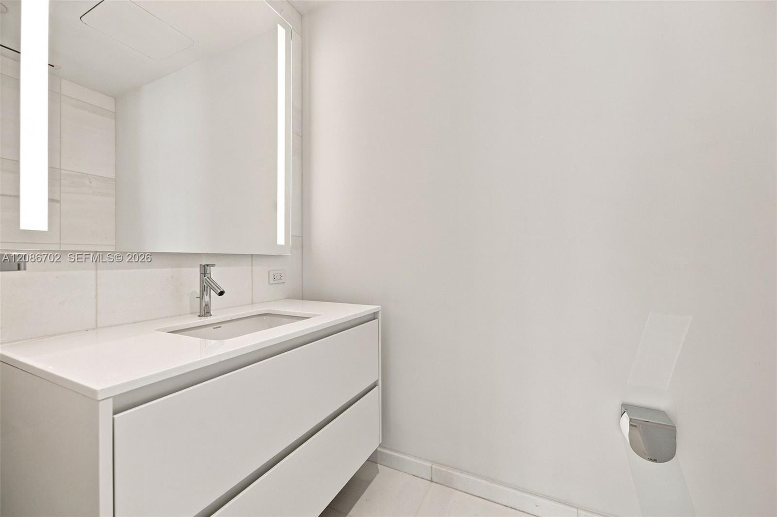 300 Biscayne Blvd Way 1106, Miami, FL 33131 photo 15