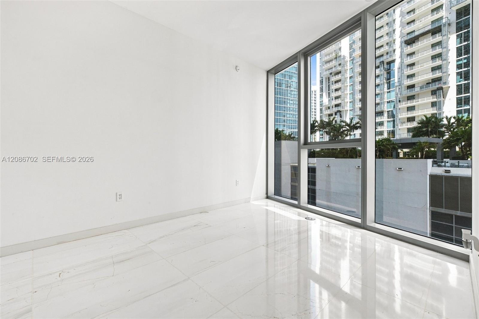 300 Biscayne Blvd Way 1106, Miami, FL 33131 photo 17