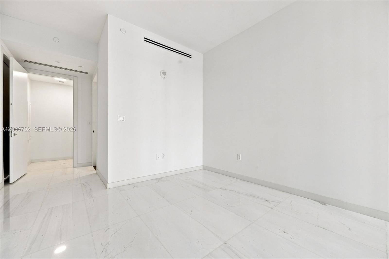300 Biscayne Blvd Way 1106, Miami, FL 33131 photo 18