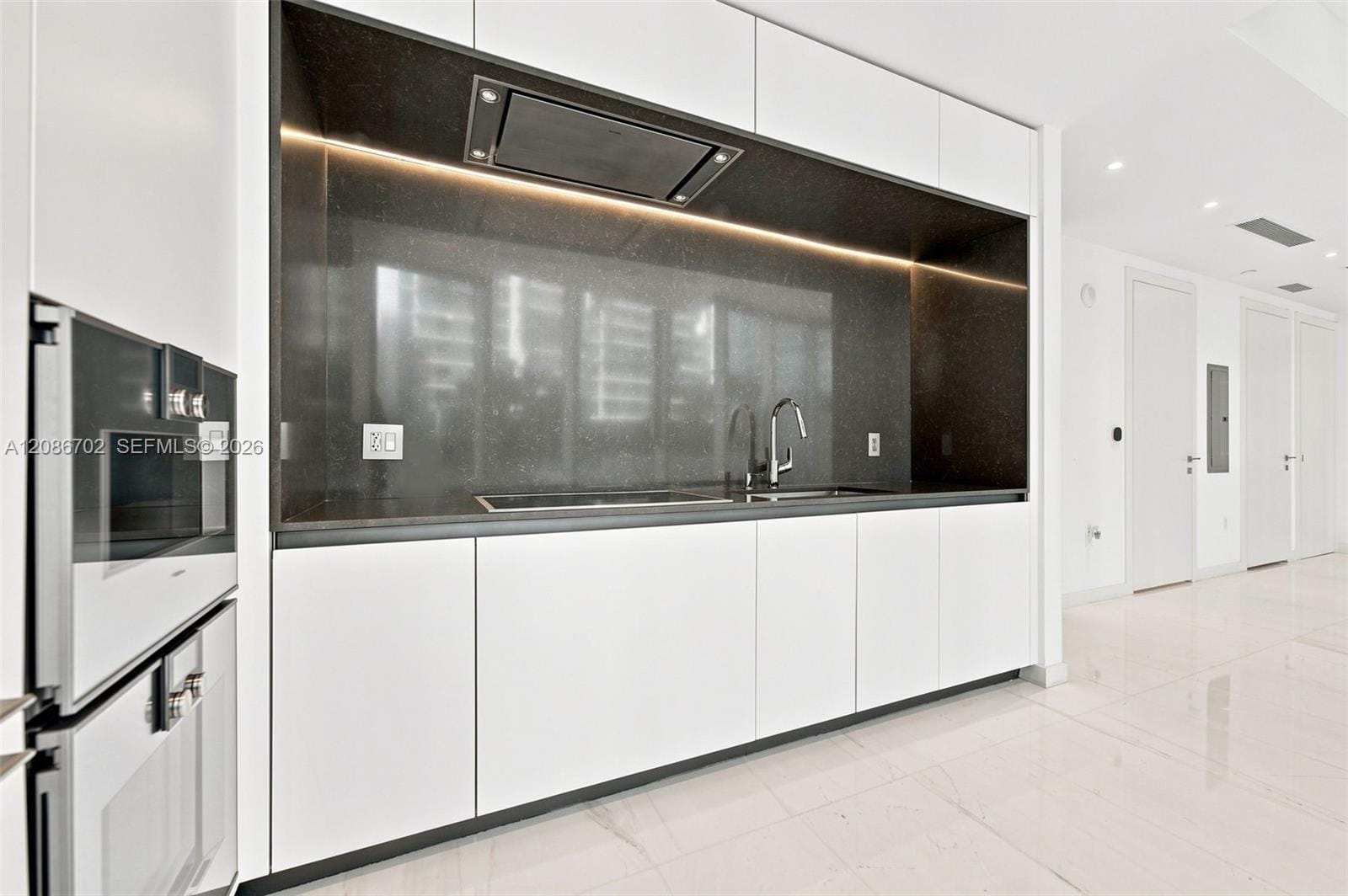 300 Biscayne Blvd Way 1106 — photo 9