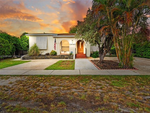 5440 E 7th Avenue, Saratoga Heights Re Sub, Hialeah, FL