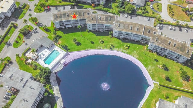 2728 GARDEN Drive N 413, Lake Worth, FL 33461