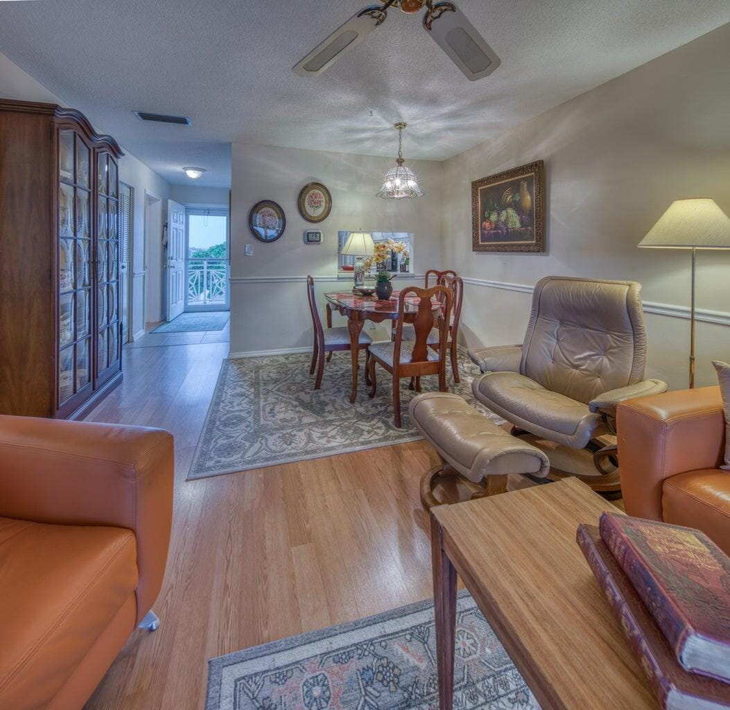 2728 GARDEN Drive N 413 — photo 5