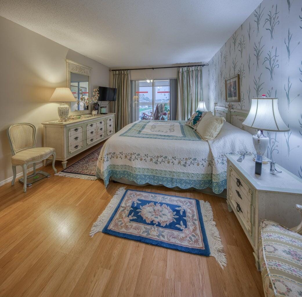 2728 GARDEN Drive N 413 — photo 6