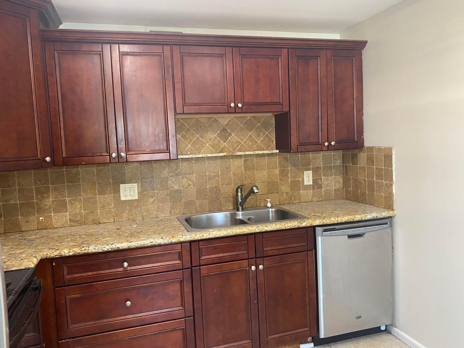 4052 Hythe C — photo 12