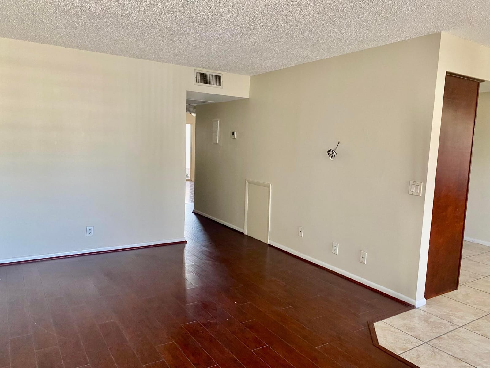 4052 Hythe C — photo 8