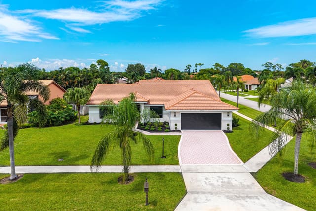 5725 Aspen Green Court, Delray Beach, FL 33484