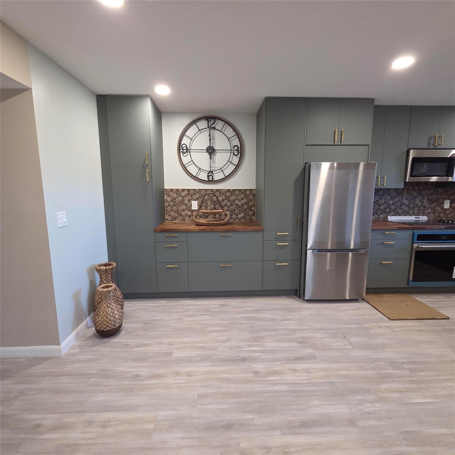 5385 LAKEFRONT Boulevard A — photo 8