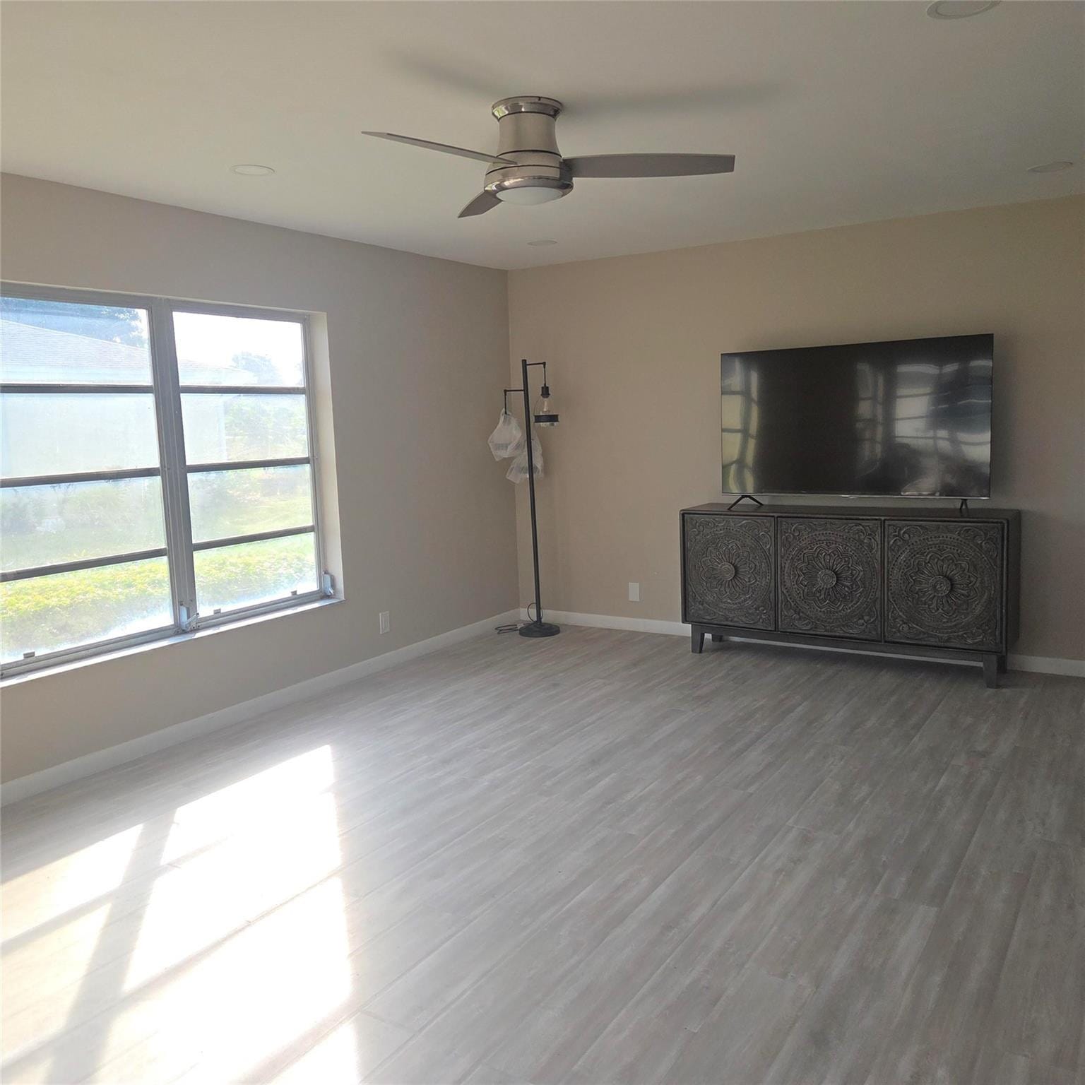 5385 LAKEFRONT Boulevard A — photo 10