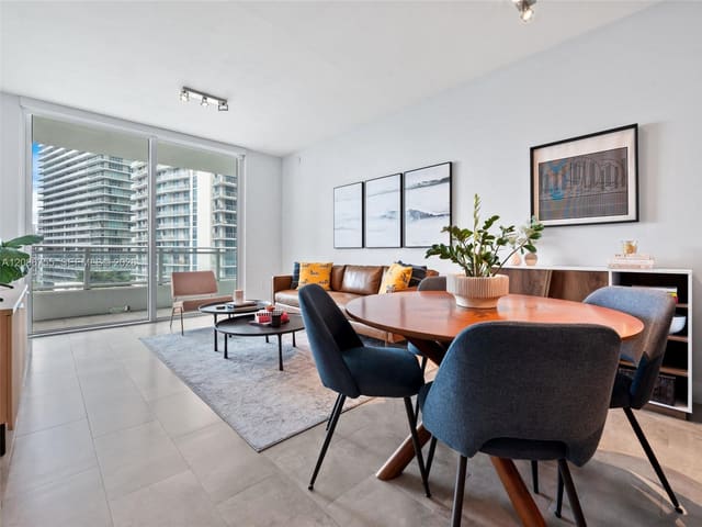 1080 Brickell Avenue 1403, Miami, FL 33131