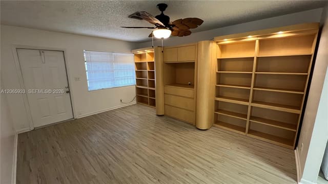 4235 SW 62nd Avenue W, Davie, FL 33314