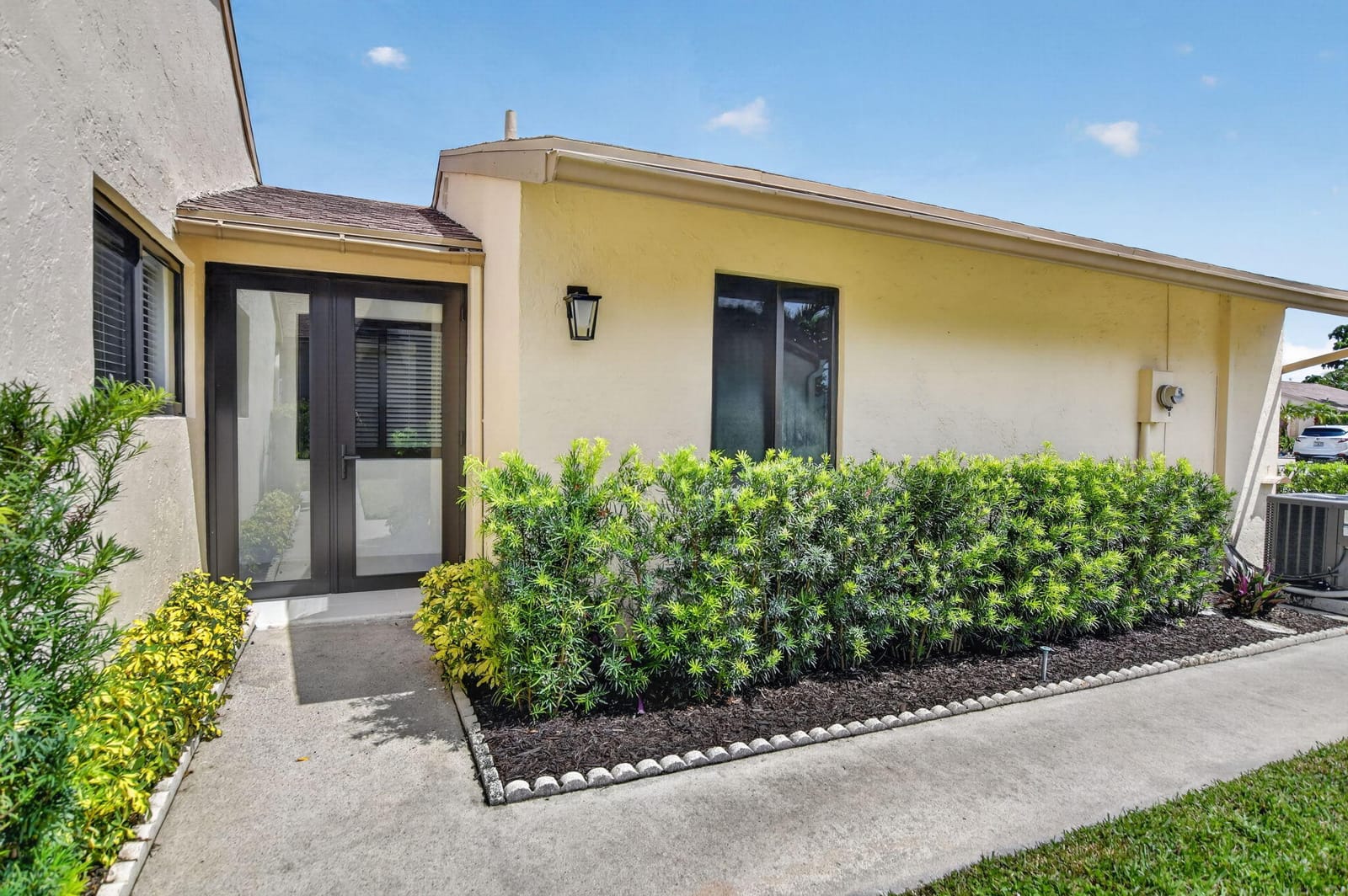 818 NW 26th Avenue, Delray Beach, FL 33445 photo 2
