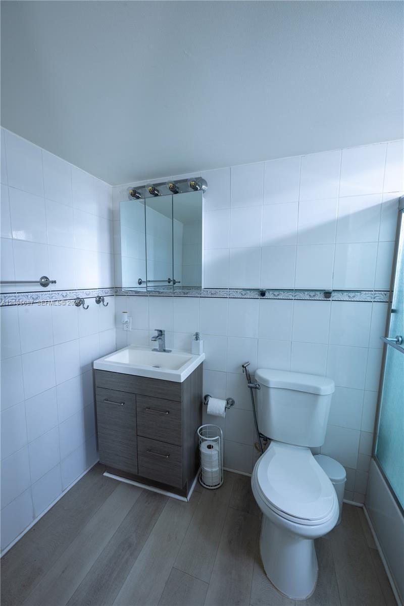 6801 Indian Creek Drive 201 — photo 8