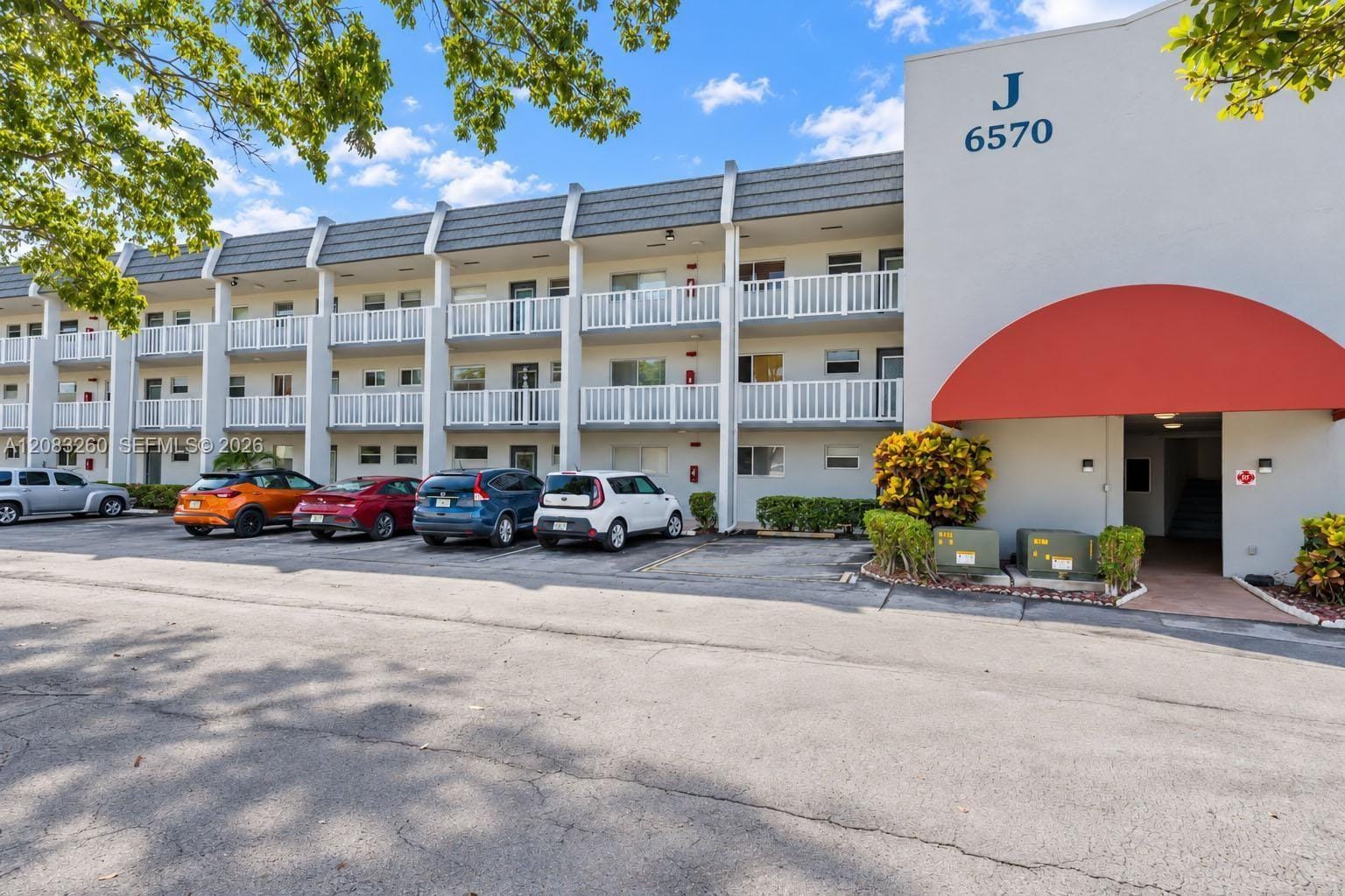 6570 Royal Palm Boulevard 302J, Margate, FL 33063 photo 2