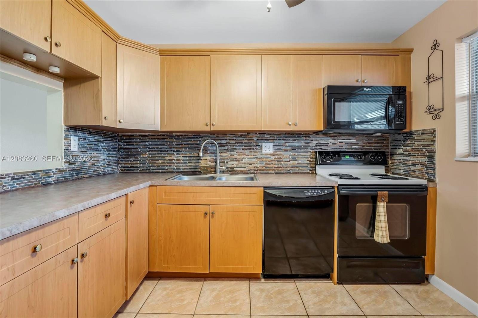 6570 Royal Palm Boulevard 302J, Margate, FL 33063 photo 8