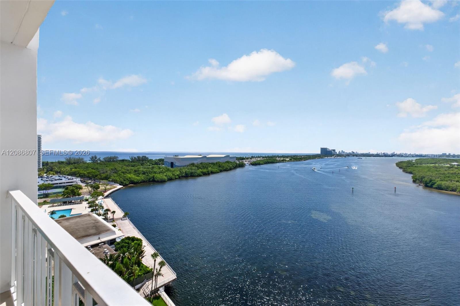 500 Bayview Drive 1420 — photo 2