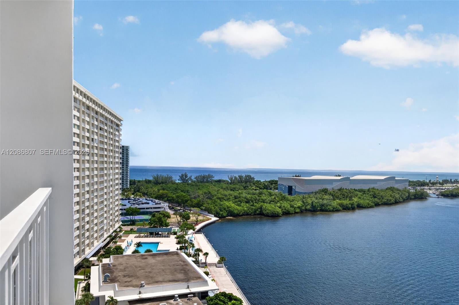 500 Bayview Drive 1420 — photo 3