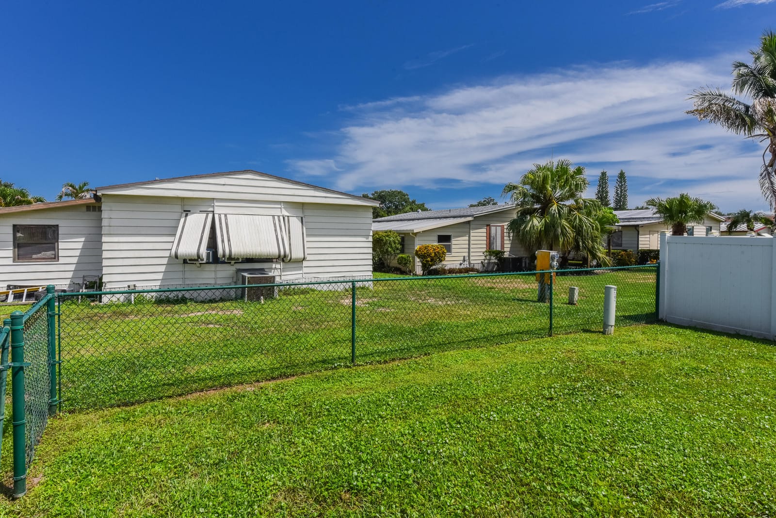 7983 SE SARATOGA Drive, Hobe Sound, FL 33455 photo 17