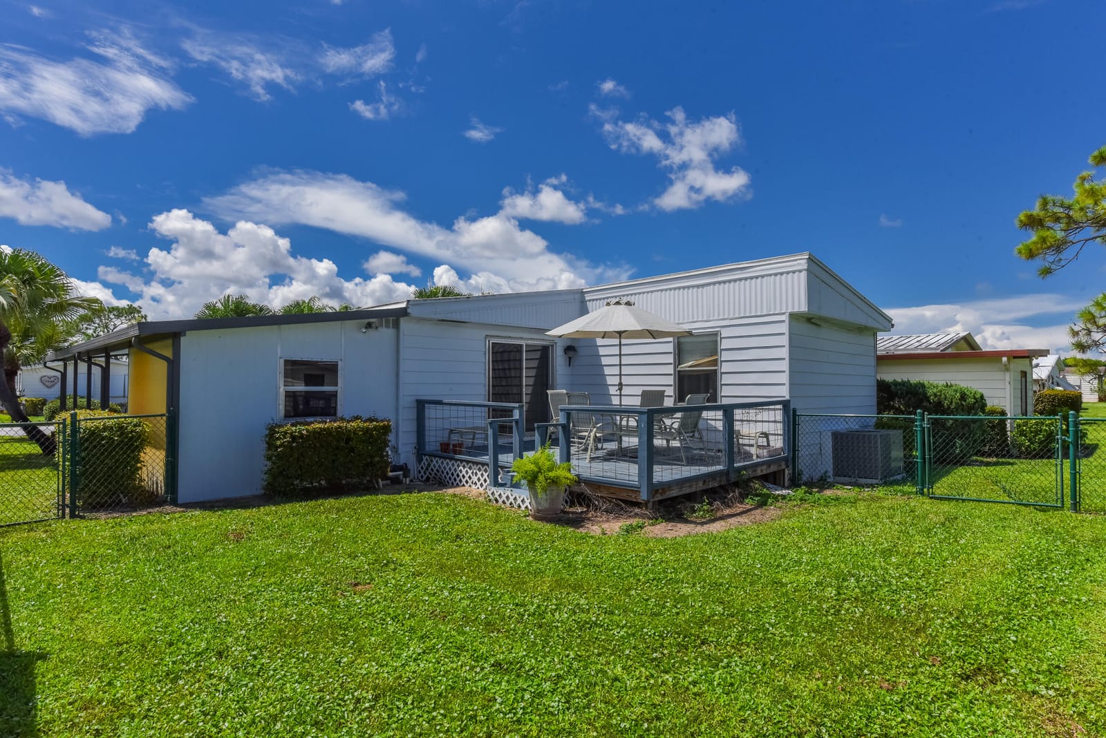 7983 SE SARATOGA Drive, Hobe Sound, FL 33455 photo 19