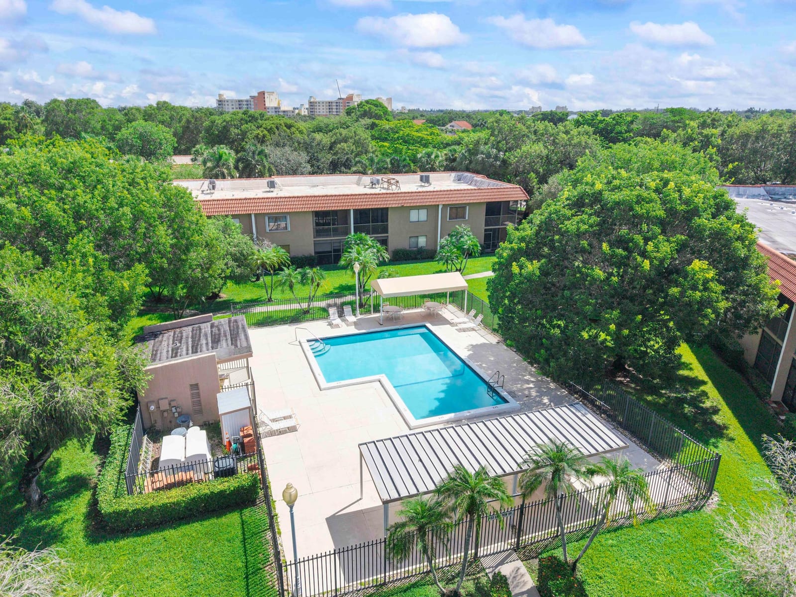 435 LAKEVIEW Drive 104, Weston, FL 33326 photo 22