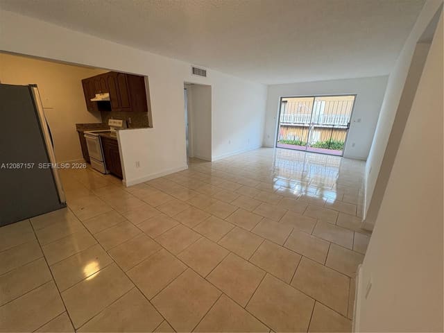 633 S Royal Poinciana Boulevard B218, Miami Springs, FL 33166