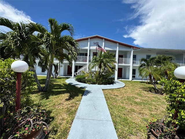 1401 SE 7th Avenue 15, Cypress Ridge Apt Co Op, Pompano Beach, FL