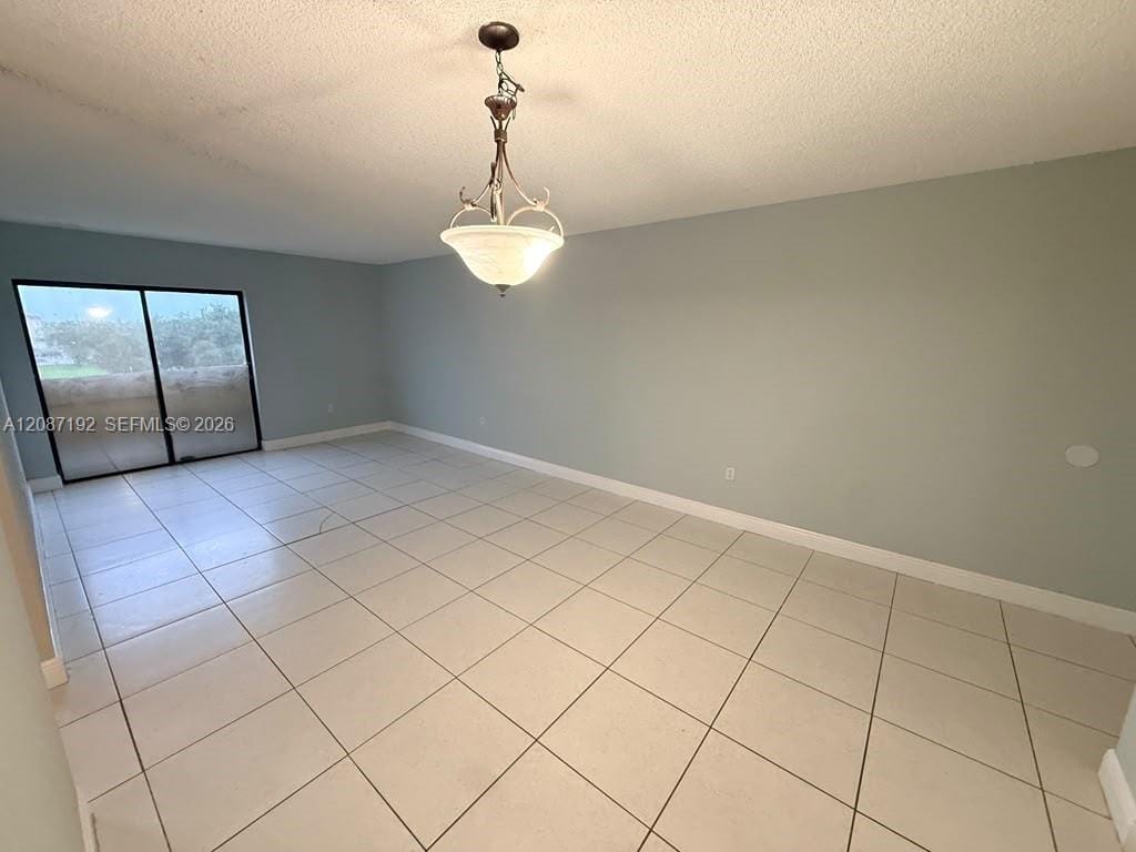 17530 NW 68th Avenue C4010, Hialeah, FL 33015 photo 8
