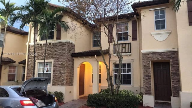 3355 NE 13th Cir Drive 105-28, Homestead, FL 33033