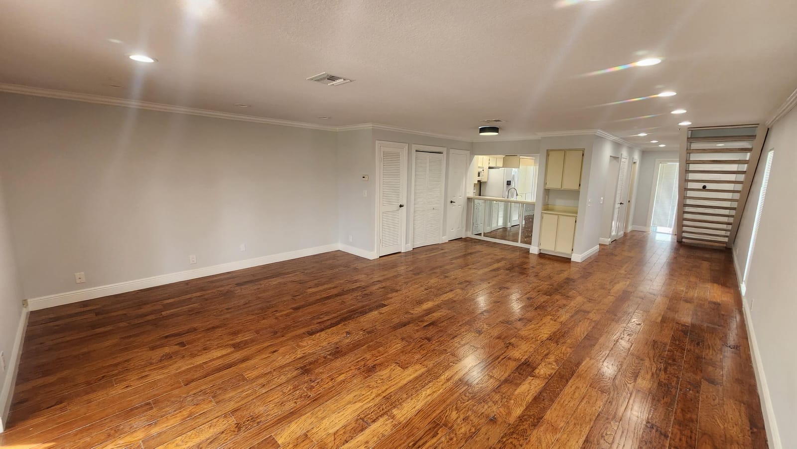 360 Canal Point S — photo 2